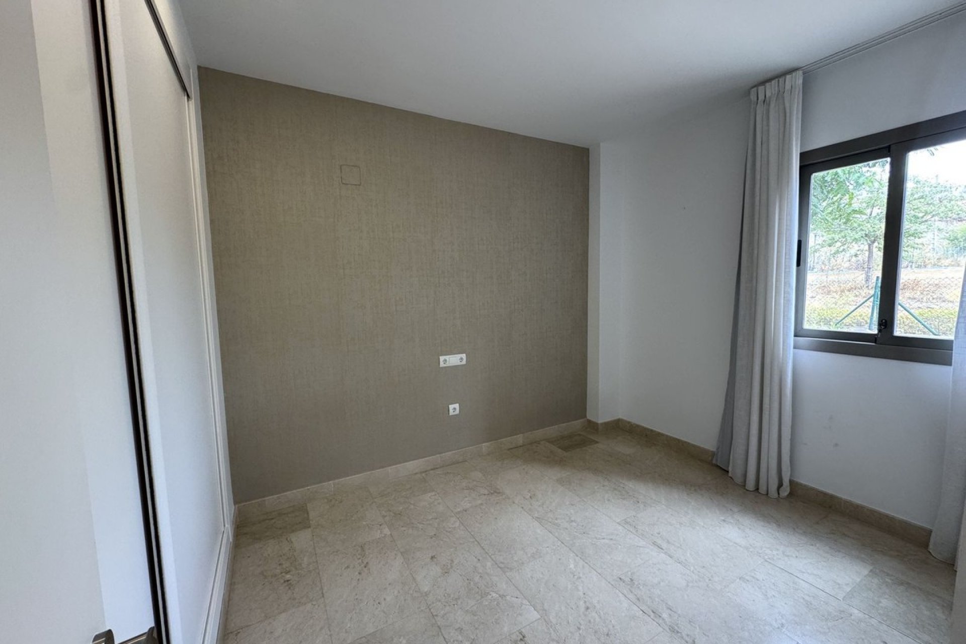 Odsprzedaż - Apartament - Еstepona - Costa del Sol