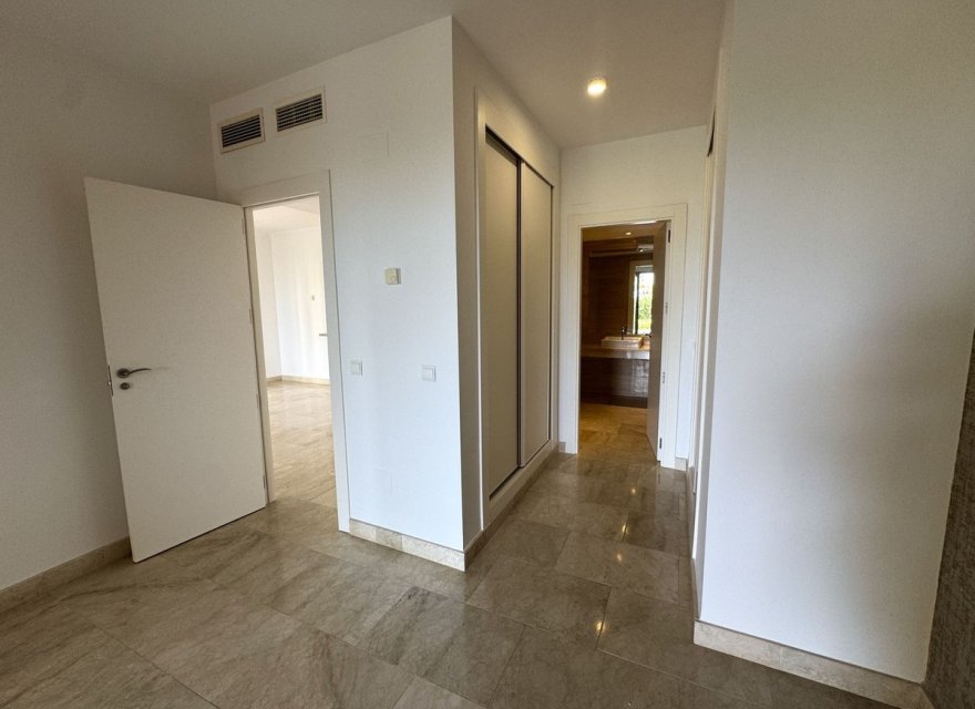 Odsprzedaż - Apartament - Еstepona - Costa del Sol