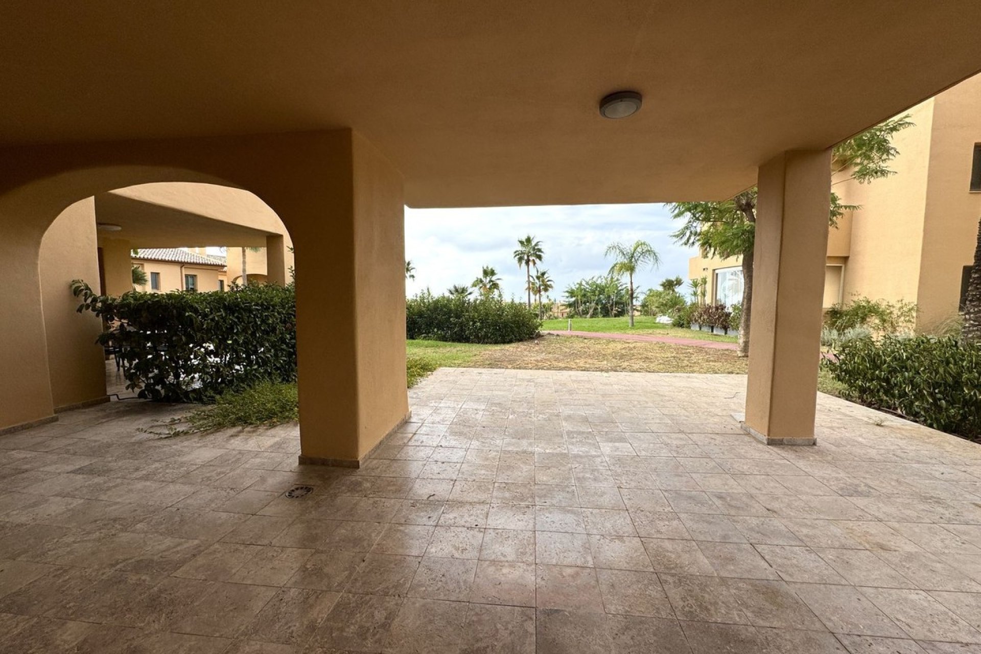 Odsprzedaż - Apartament - Еstepona - Costa del Sol