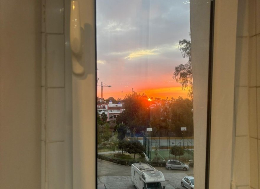 Odsprzedaż - Apartament - Еstepona - Costa del Sol