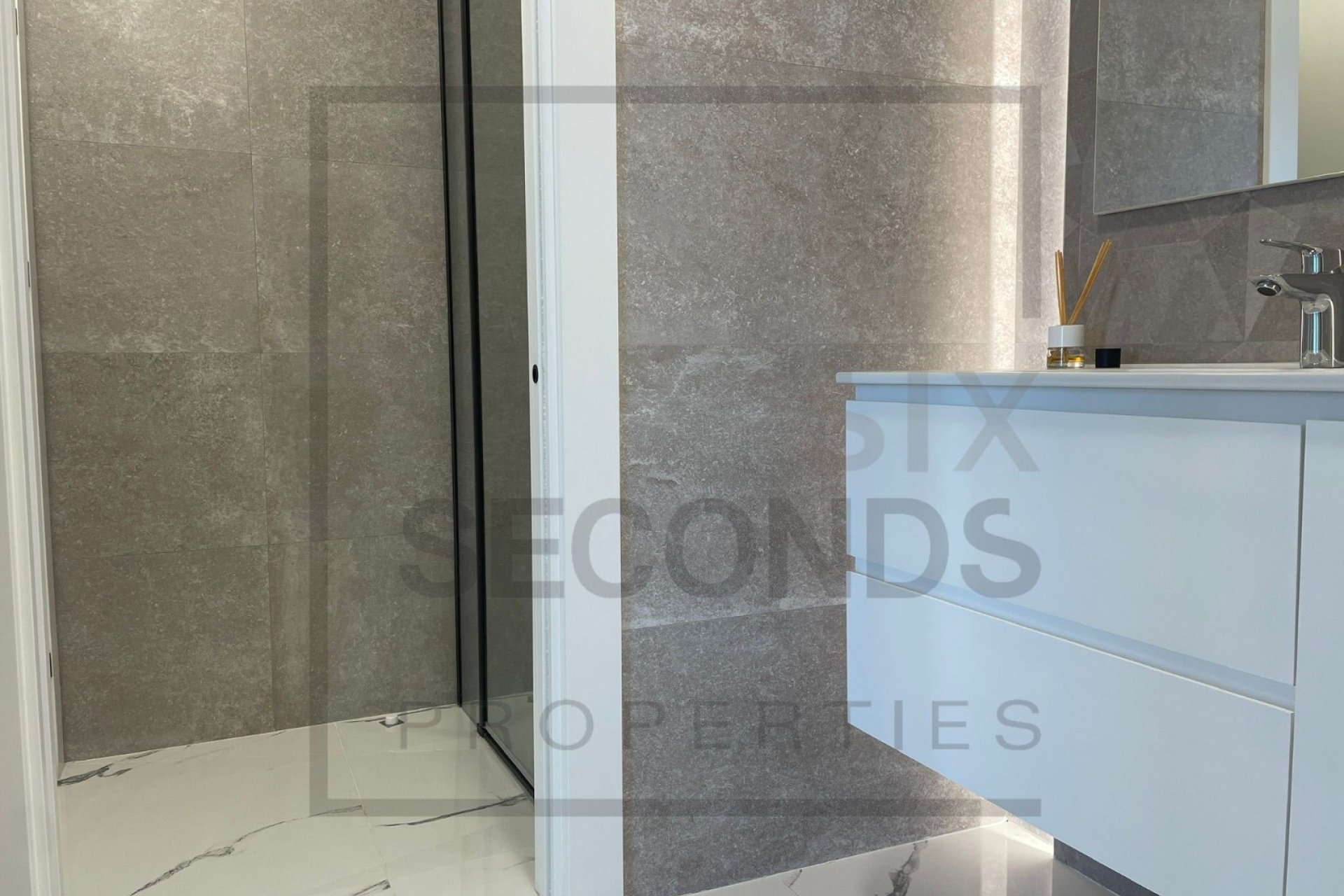 Odsprzedaż - Apartament - Gran Alacant