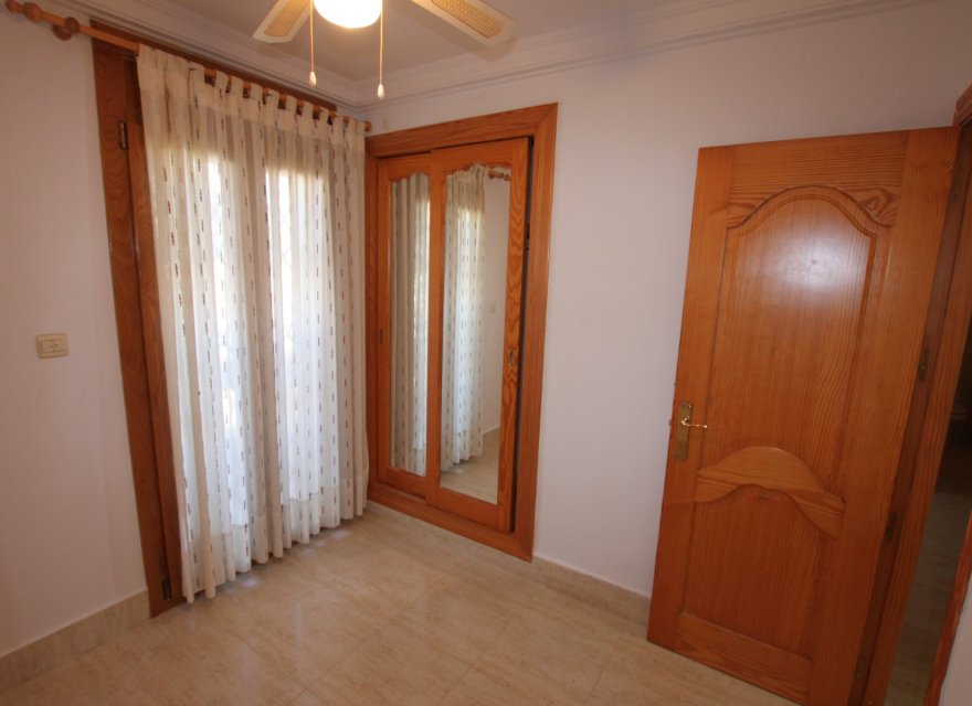 Odsprzedaż - Apartament - Guardamar del Segura - El Moncayo