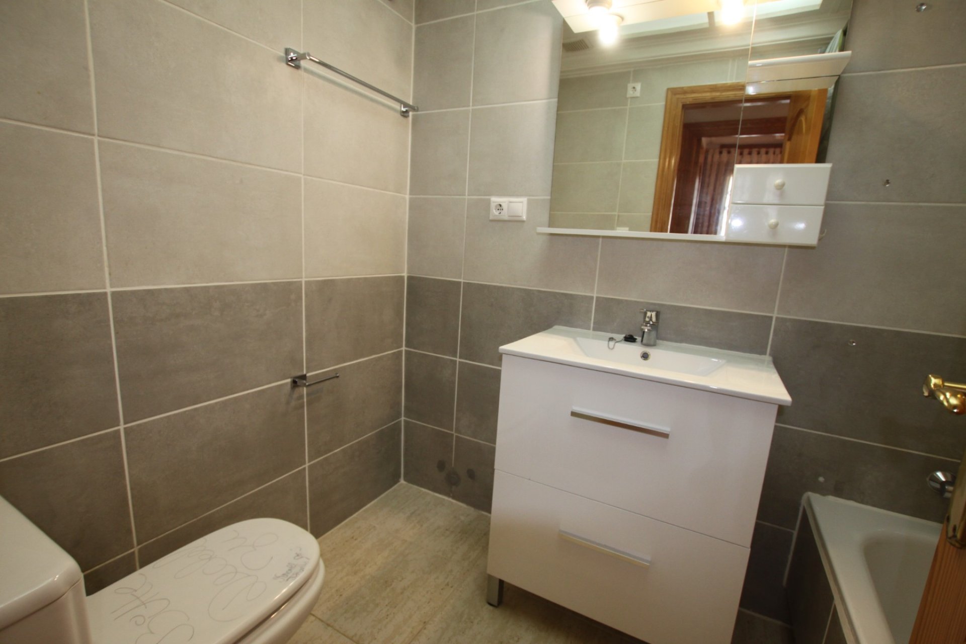 Odsprzedaż - Apartament - Guardamar del Segura - El Moncayo