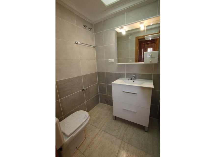 Odsprzedaż - Apartament - Guardamar del Segura - El Moncayo