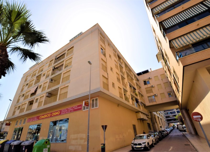 Odsprzedaż - Apartament - Guardamar del Segura - Plaza Porticada