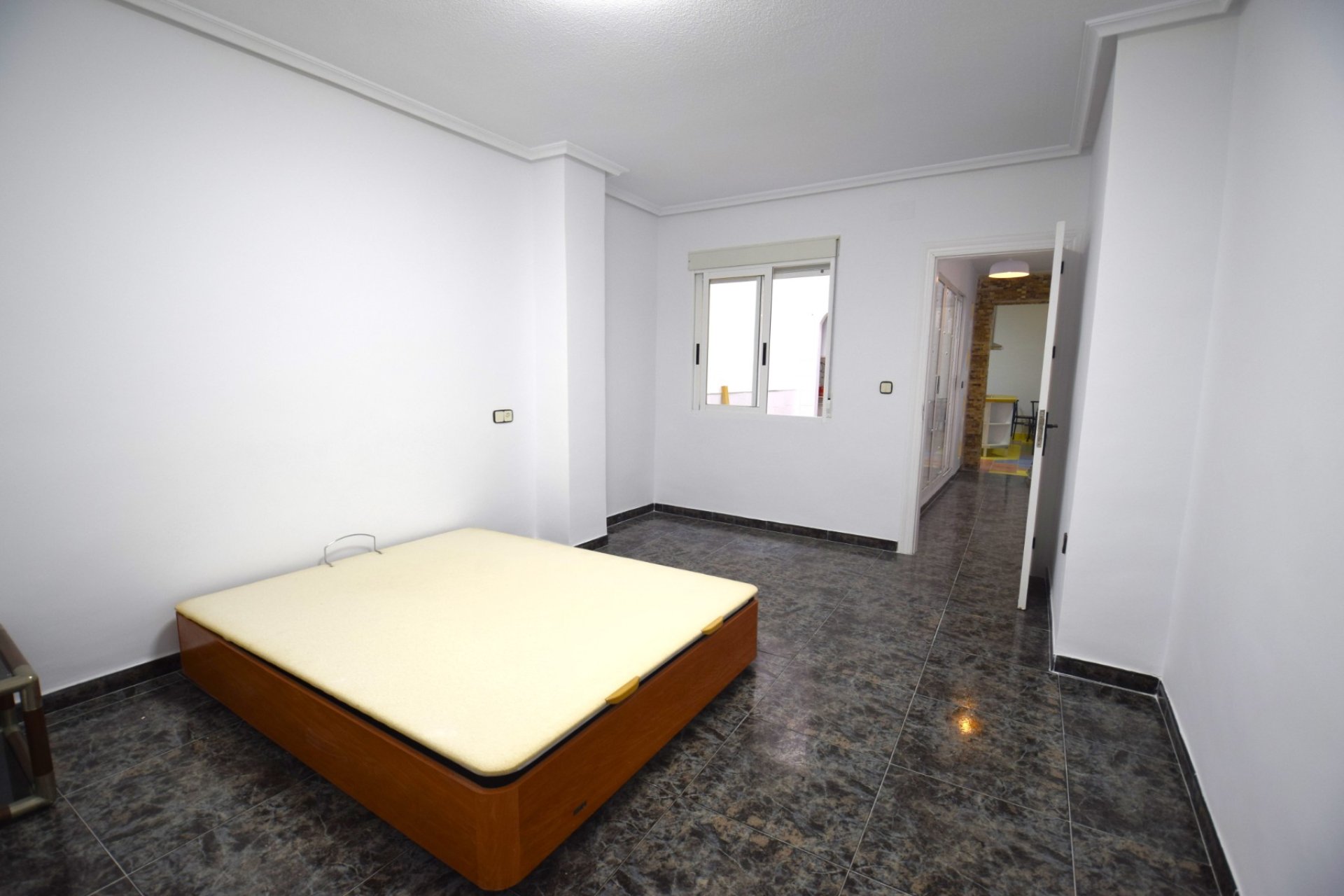 Odsprzedaż - Apartament - Guardamar del Segura - Pueblo