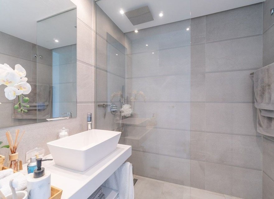Odsprzedaż - Apartament - Guardamar del Segura - Puerto