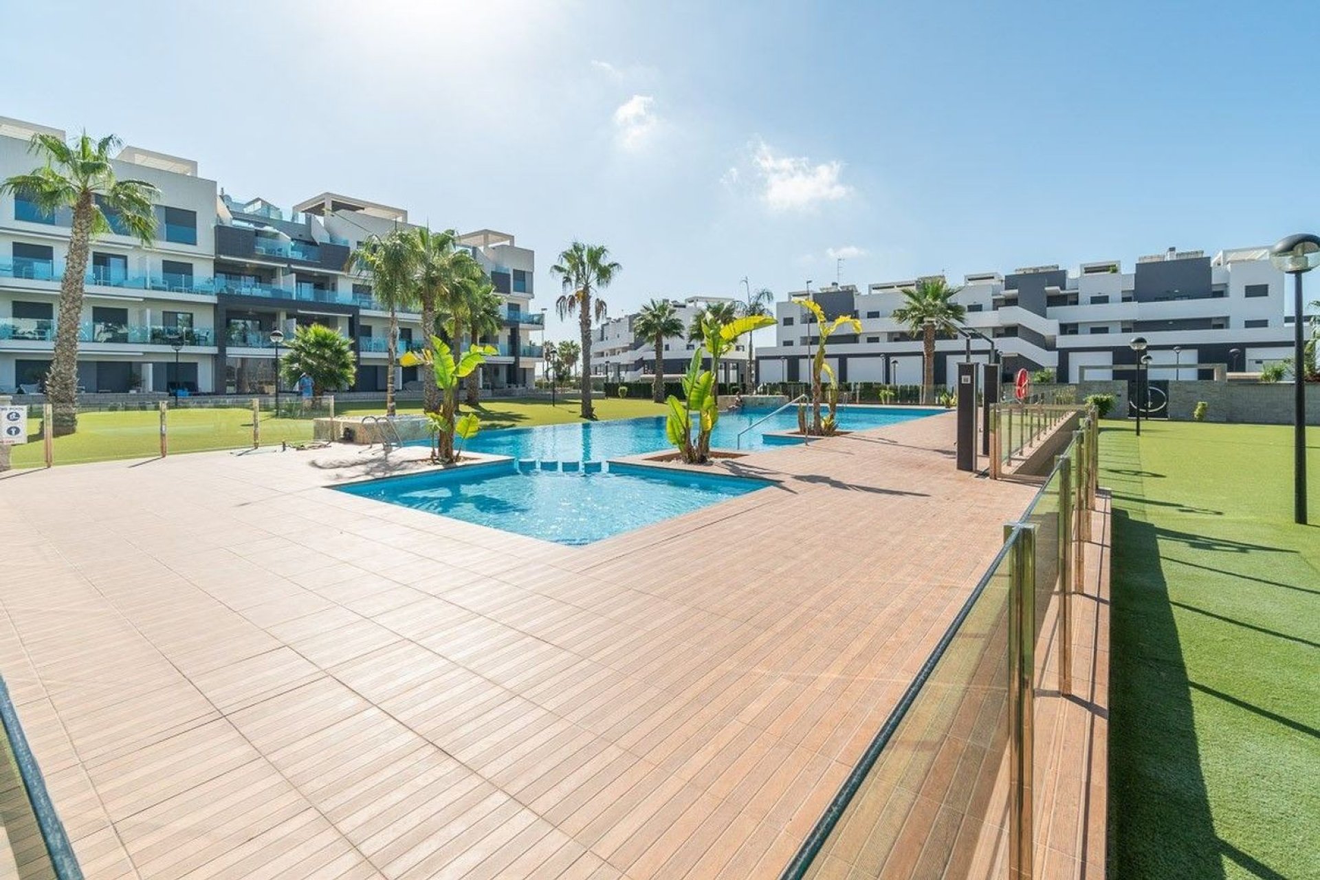 Odsprzedaż - Apartament - Guardamar del Segura - Puerto