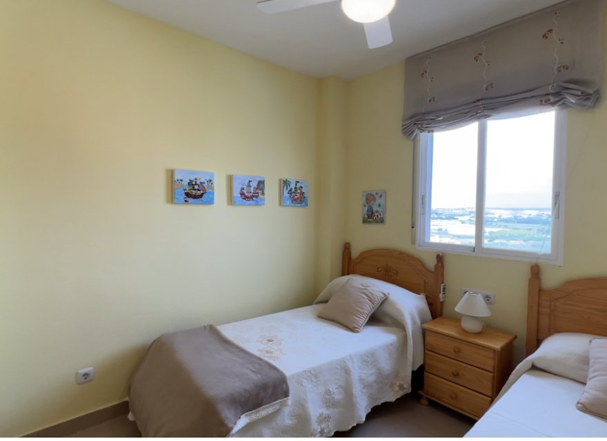 Odsprzedaż - Apartament - Guardamar del Segura - Puerto