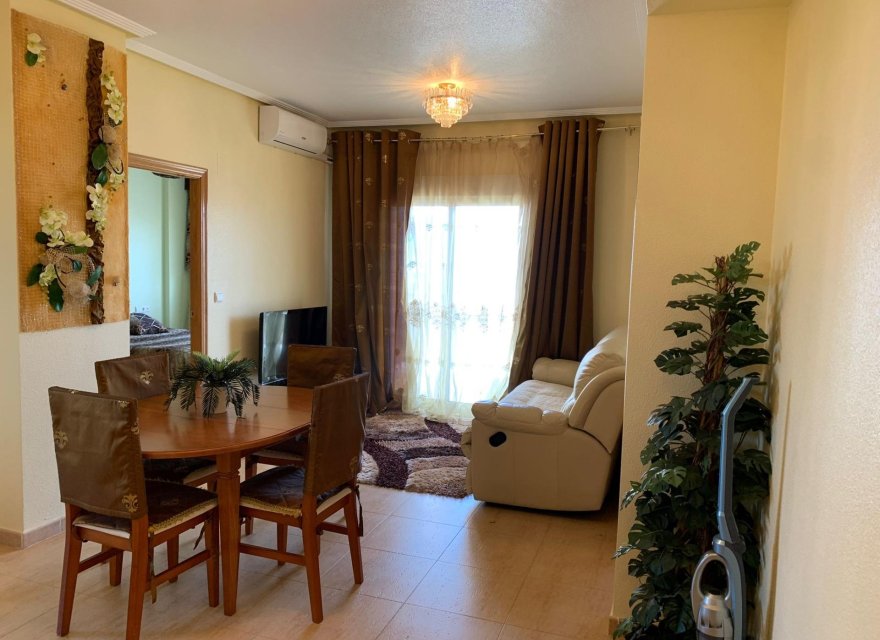 Odsprzedaż - Apartament - Guardamar del Segura - Puerto