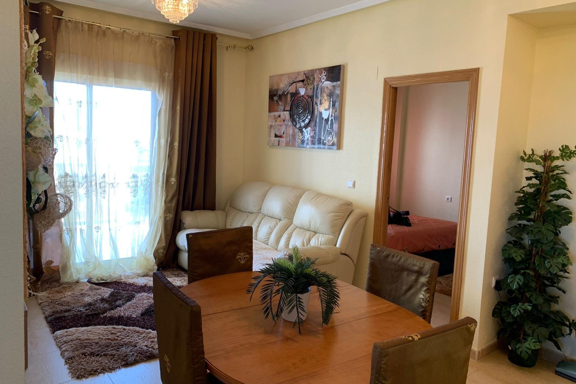 Odsprzedaż - Apartament - Guardamar del Segura - Puerto