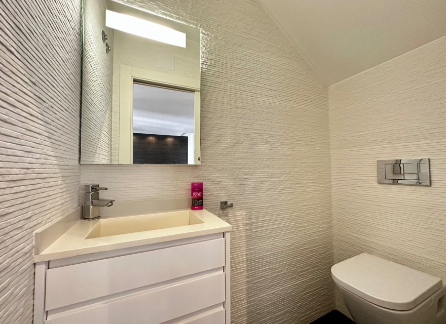 Odsprzedaż - Apartament - Guardamar del Segura