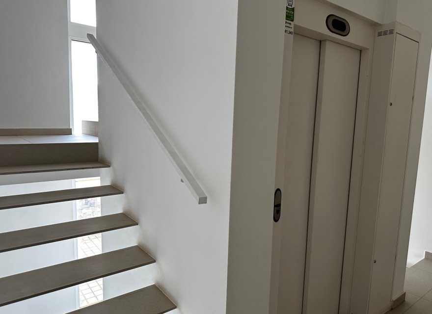 Odsprzedaż - Apartament - Guardamar del Segura