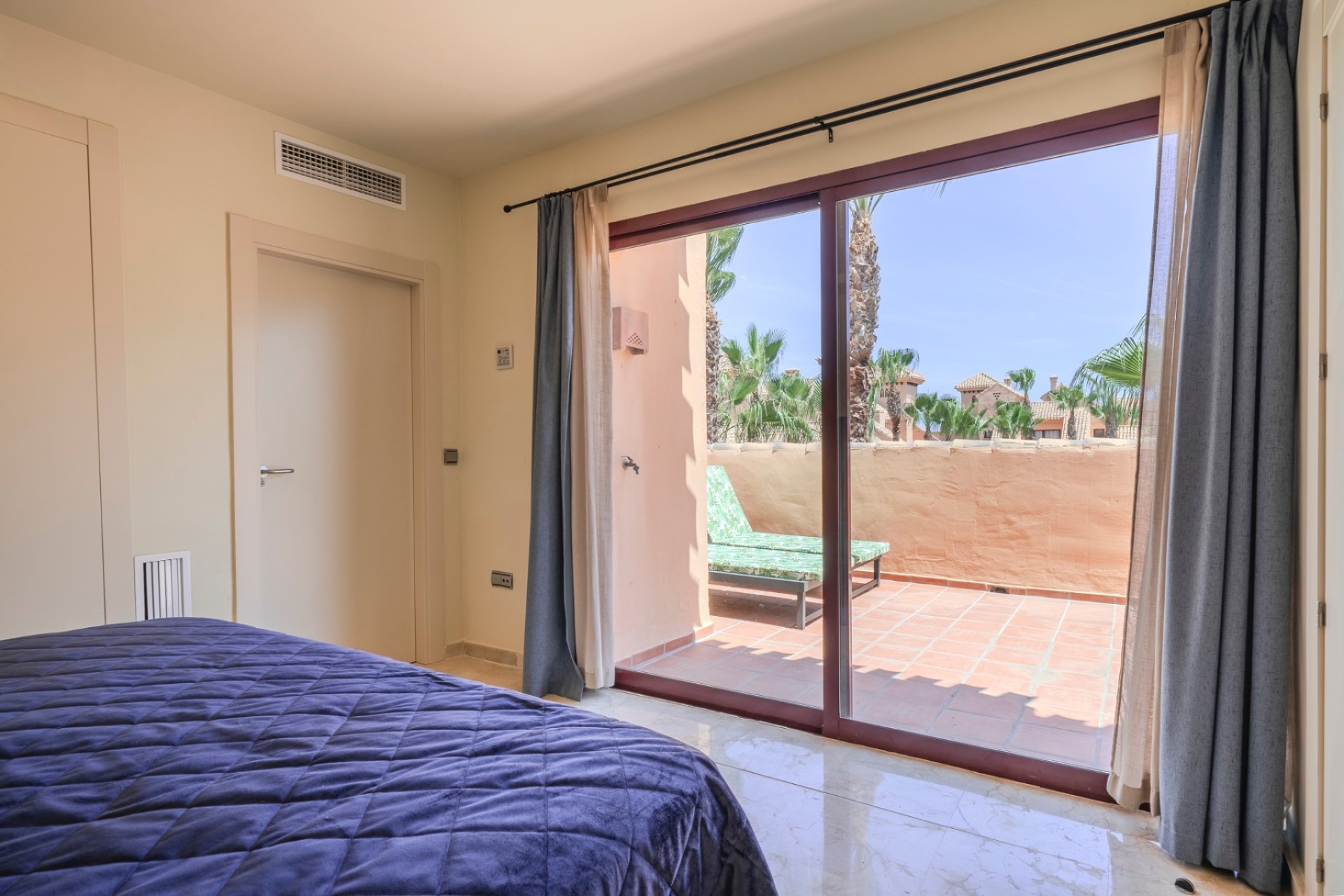 Odsprzedaż - Apartament - Los Alcazares - Los Montesinos