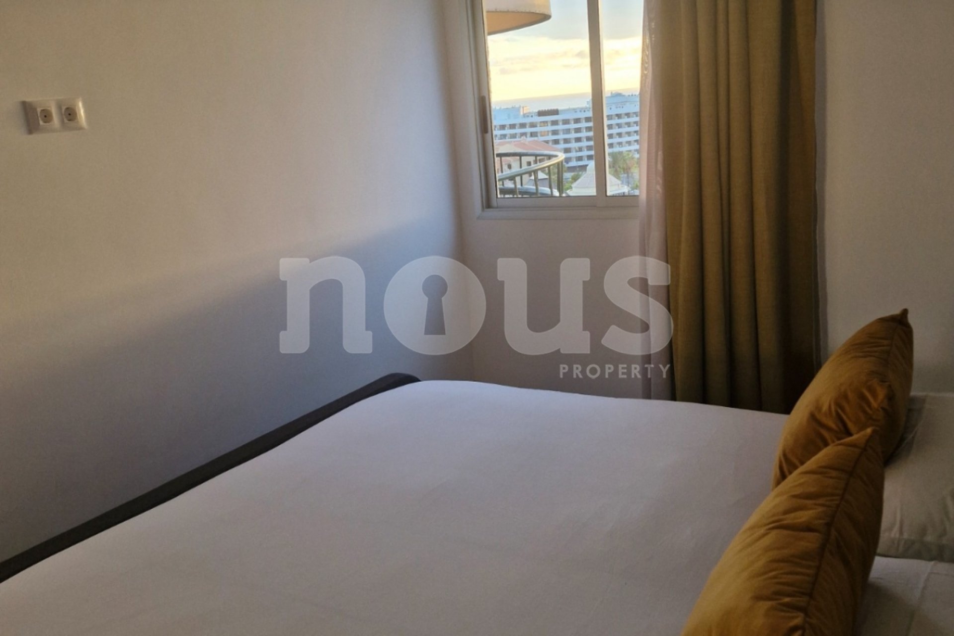 Odsprzedaż - Apartament - Los Cristianos - Torres del Sol
