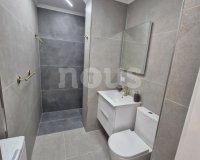 Odsprzedaż - Apartament - Los Cristianos - Torres del Sol