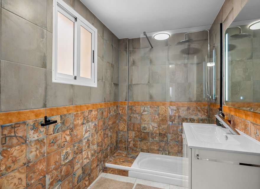 Odsprzedaż - Apartament - Los Urrutias - Estrella de Mar