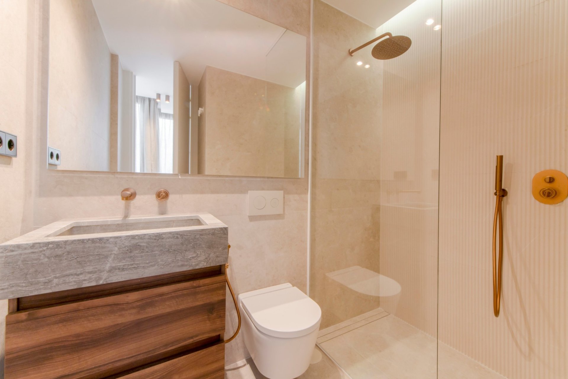 Odsprzedaż - Apartament - Madrid