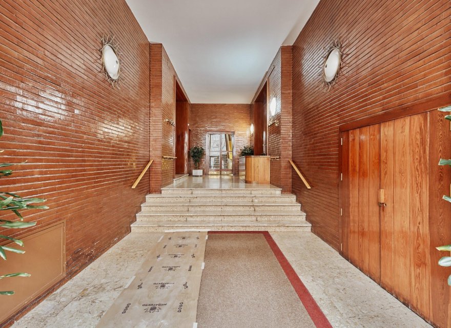 Odsprzedaż - Apartament - Madrid