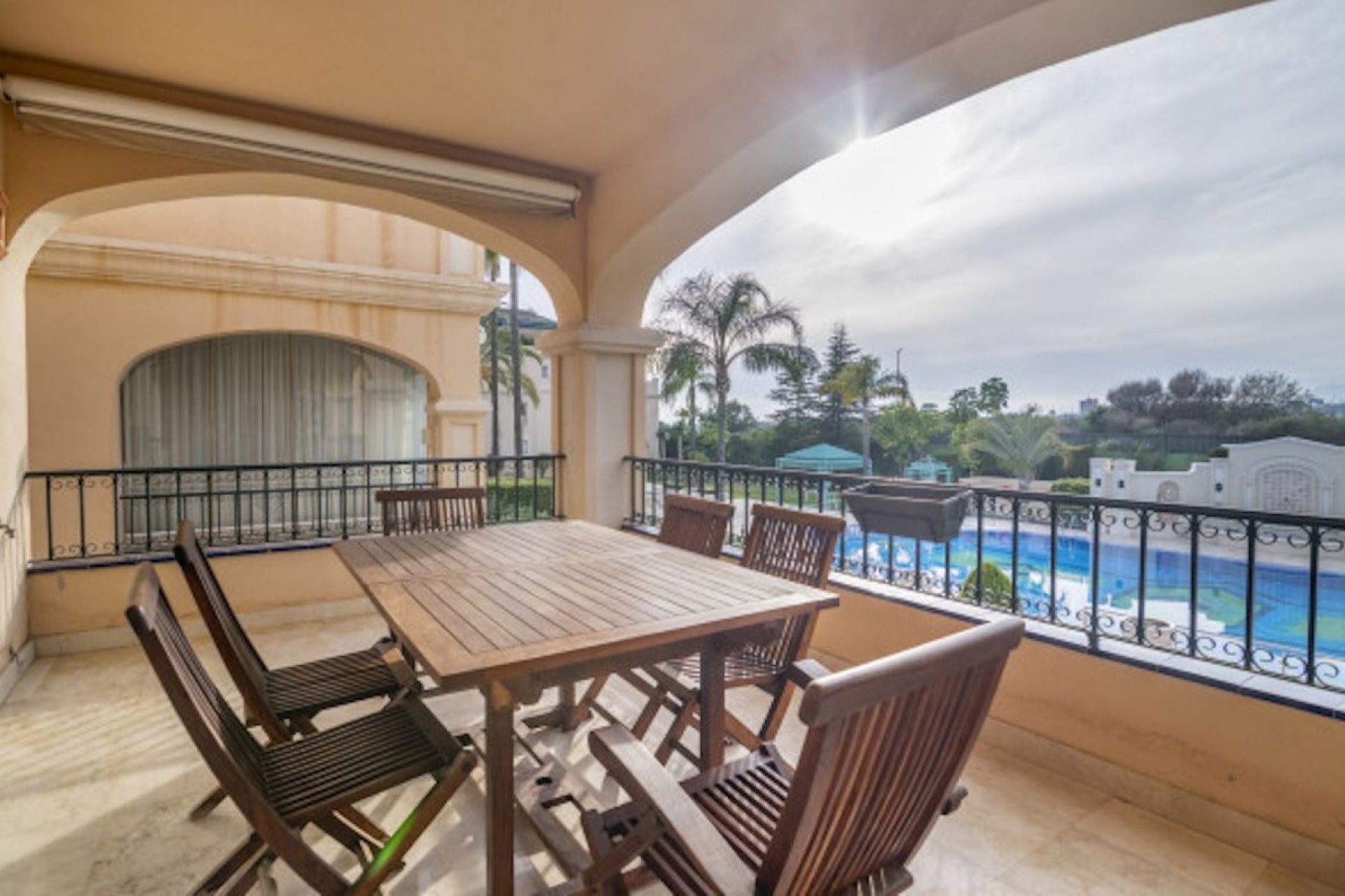 Odsprzedaż - Apartament - Marbella - Costa del Sol