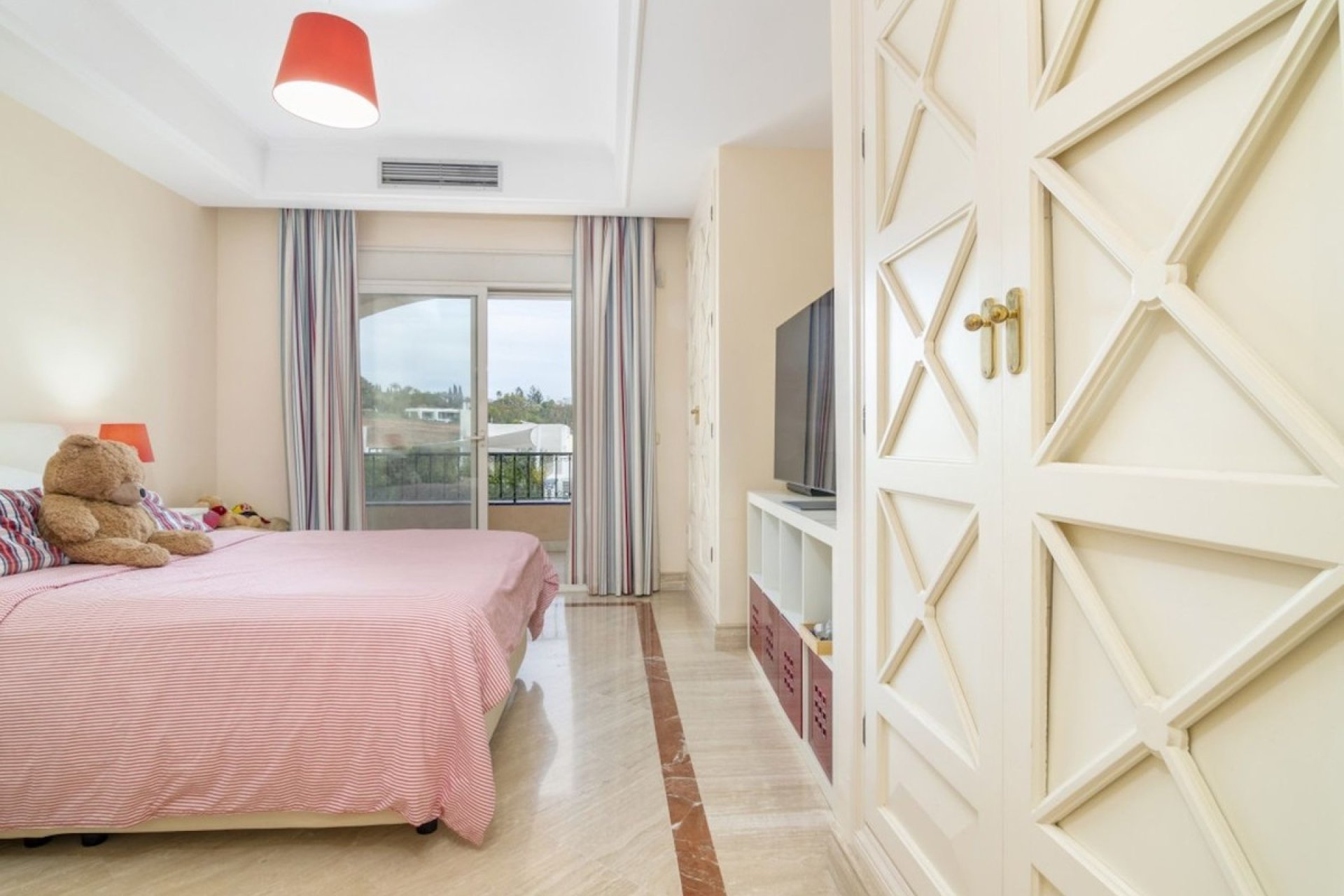 Odsprzedaż - Apartament - Marbella - Costa del Sol