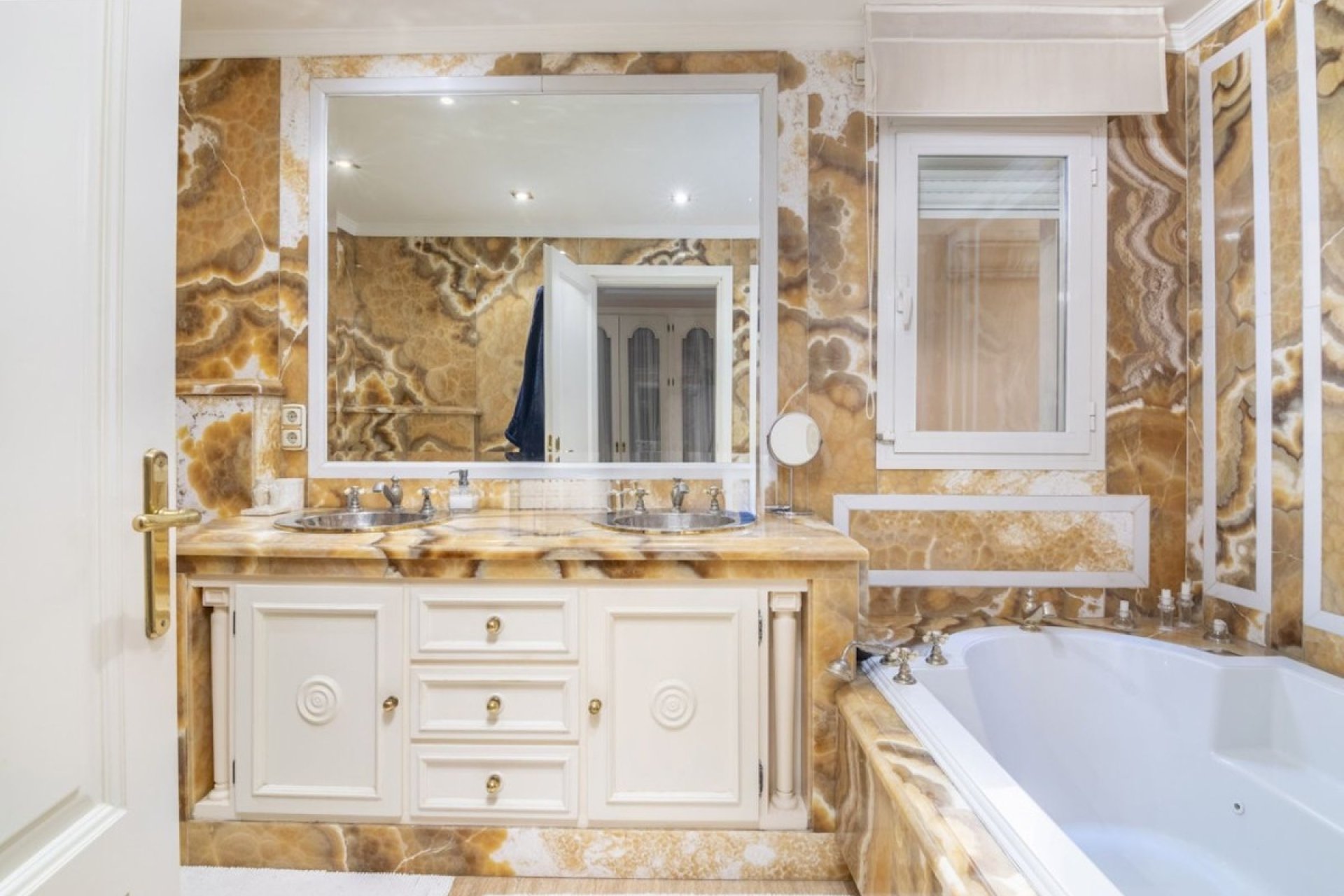 Odsprzedaż - Apartament - Marbella - Costa del Sol