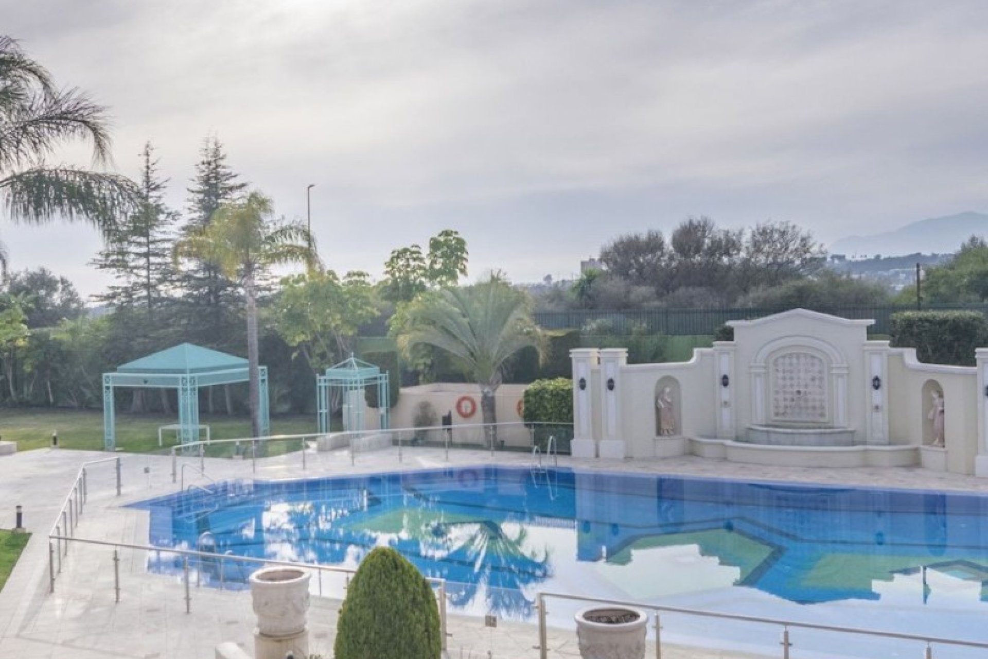 Odsprzedaż - Apartament - Marbella - Costa del Sol