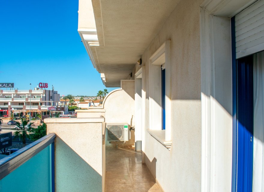 Odsprzedaż - Apartament - Orihuela Costa - Campoamor