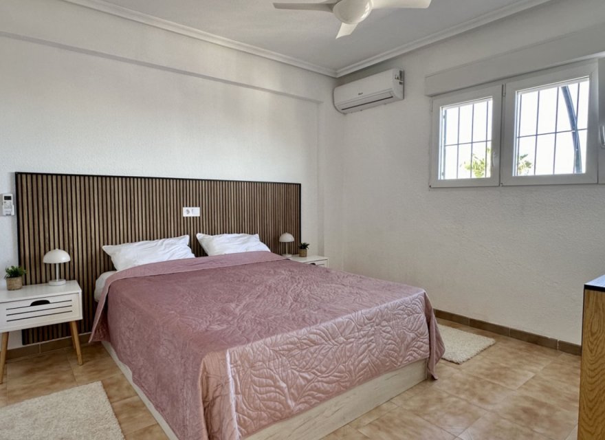 Odsprzedaż - Apartament - Orihuela Costa - Costa Blanca