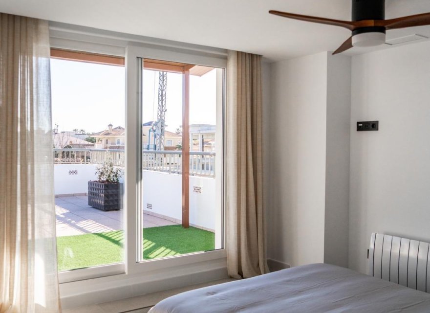 Odsprzedaż - Apartament - Orihuela Costa - La Regia