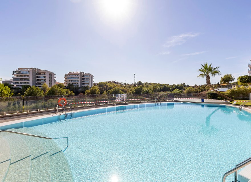 Odsprzedaż - Apartament - Orihuela Costa - Villamartín