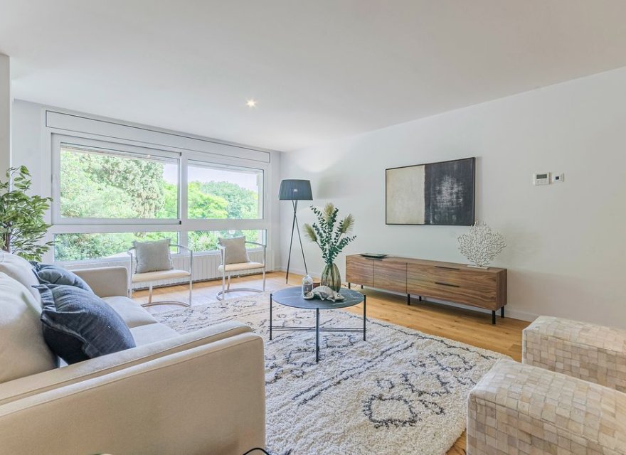 Odsprzedaż - Apartament - Pedralbes