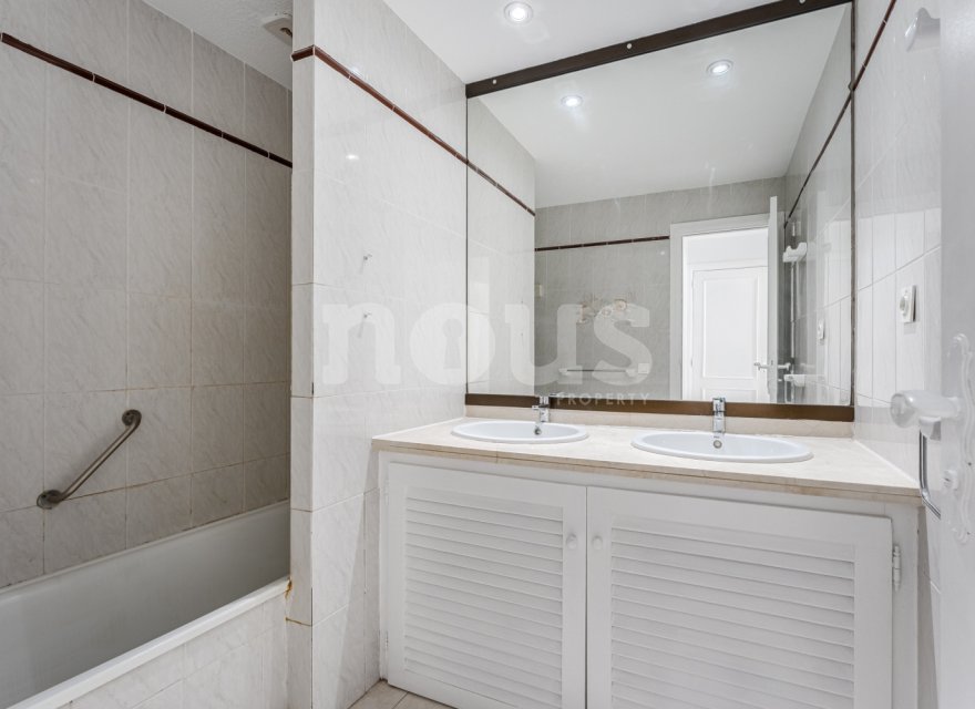 Odsprzedaż - Apartament - Playa Paraiso - Club Paraiso