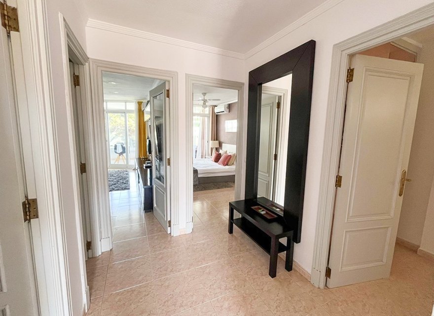 Odsprzedaż - Apartament - Portals Nous