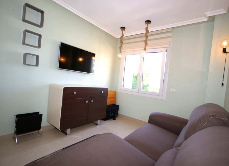 Odsprzedaż - Apartament - Punta Prima