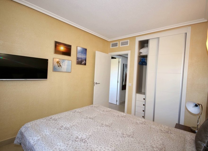 Odsprzedaż - Apartament - Punta Prima