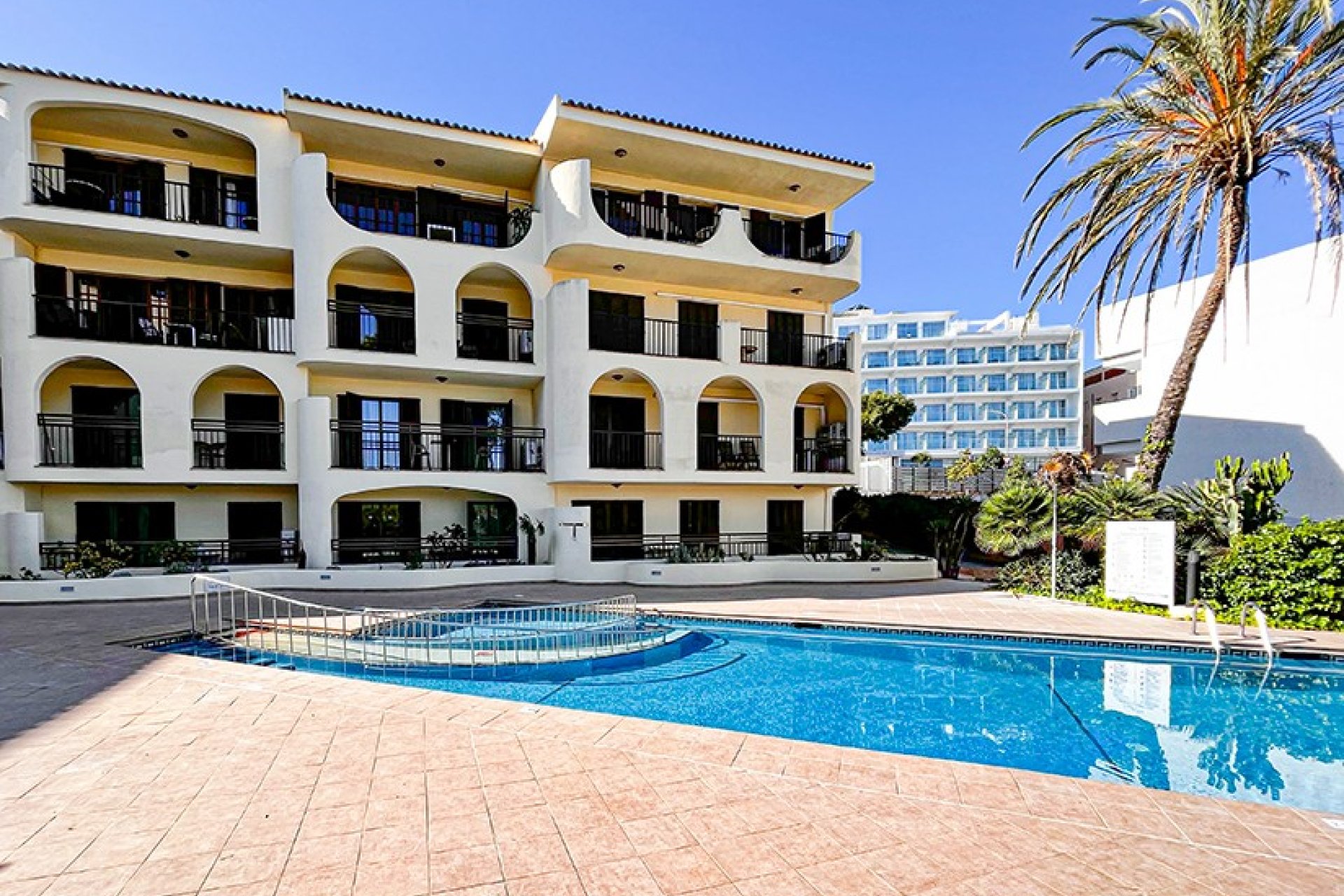 Odsprzedaż - Apartament - Santa Ponsa