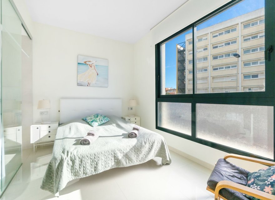 Odsprzedaż - Apartament - Torrevieja - C/ Maestro Francisco Casanovas - Edf. Cibeles III