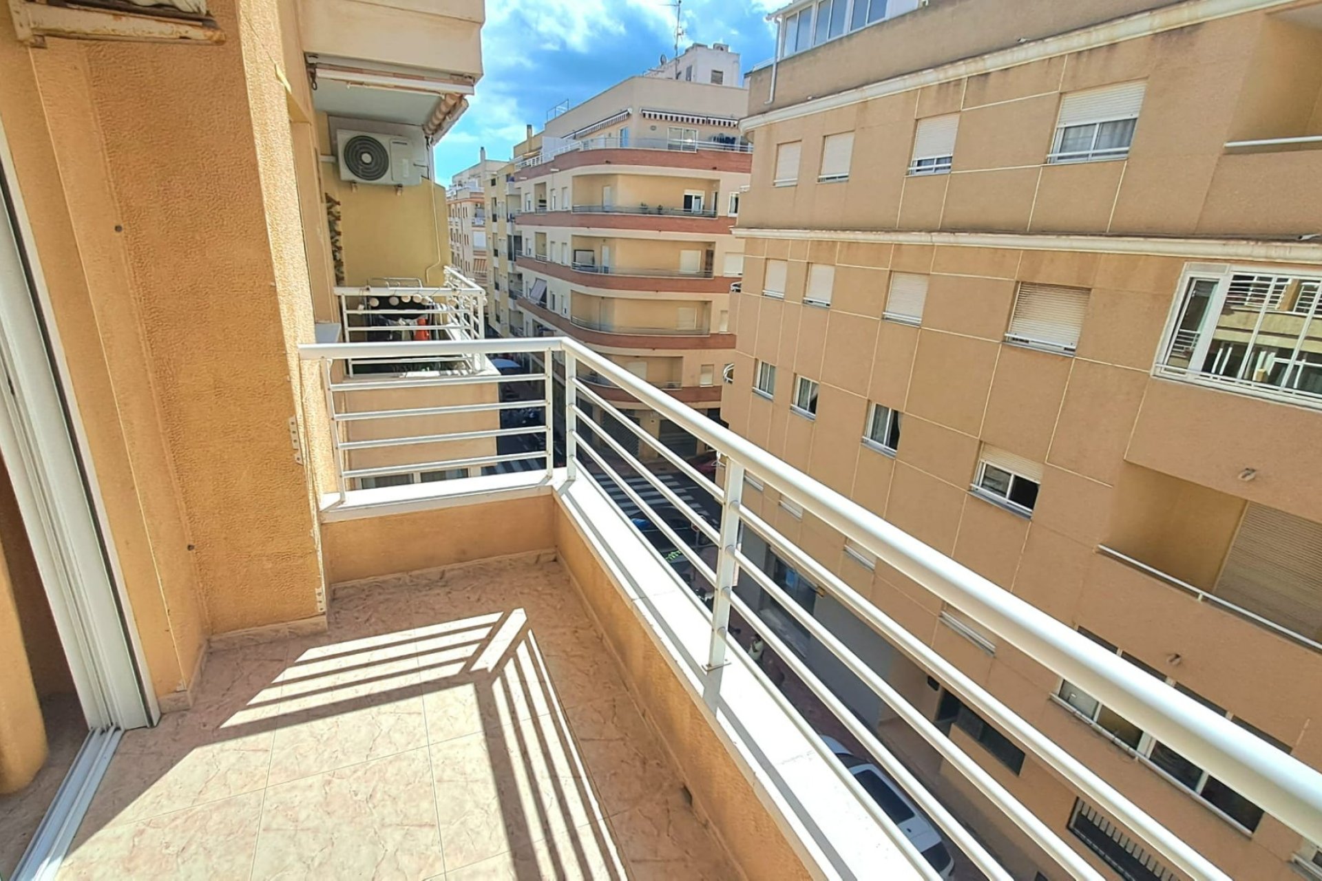 Odsprzedaż - Apartament - Torrevieja - Center