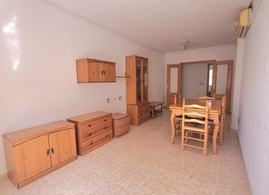 Odsprzedaż - Apartament - Torrevieja - Center