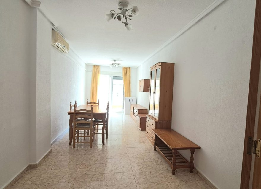 Odsprzedaż - Apartament - Torrevieja - Center