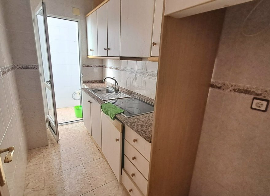 Odsprzedaż - Apartament - Torrevieja - Center