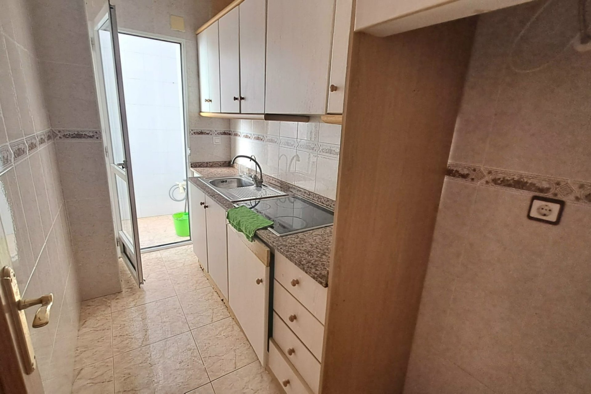 Odsprzedaż - Apartament - Torrevieja - Center