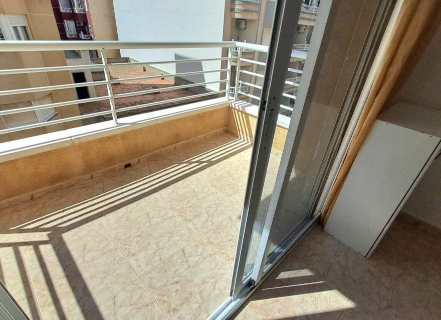 Odsprzedaż - Apartament - Torrevieja - Center