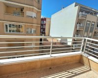 Odsprzedaż - Apartament - Torrevieja - Center