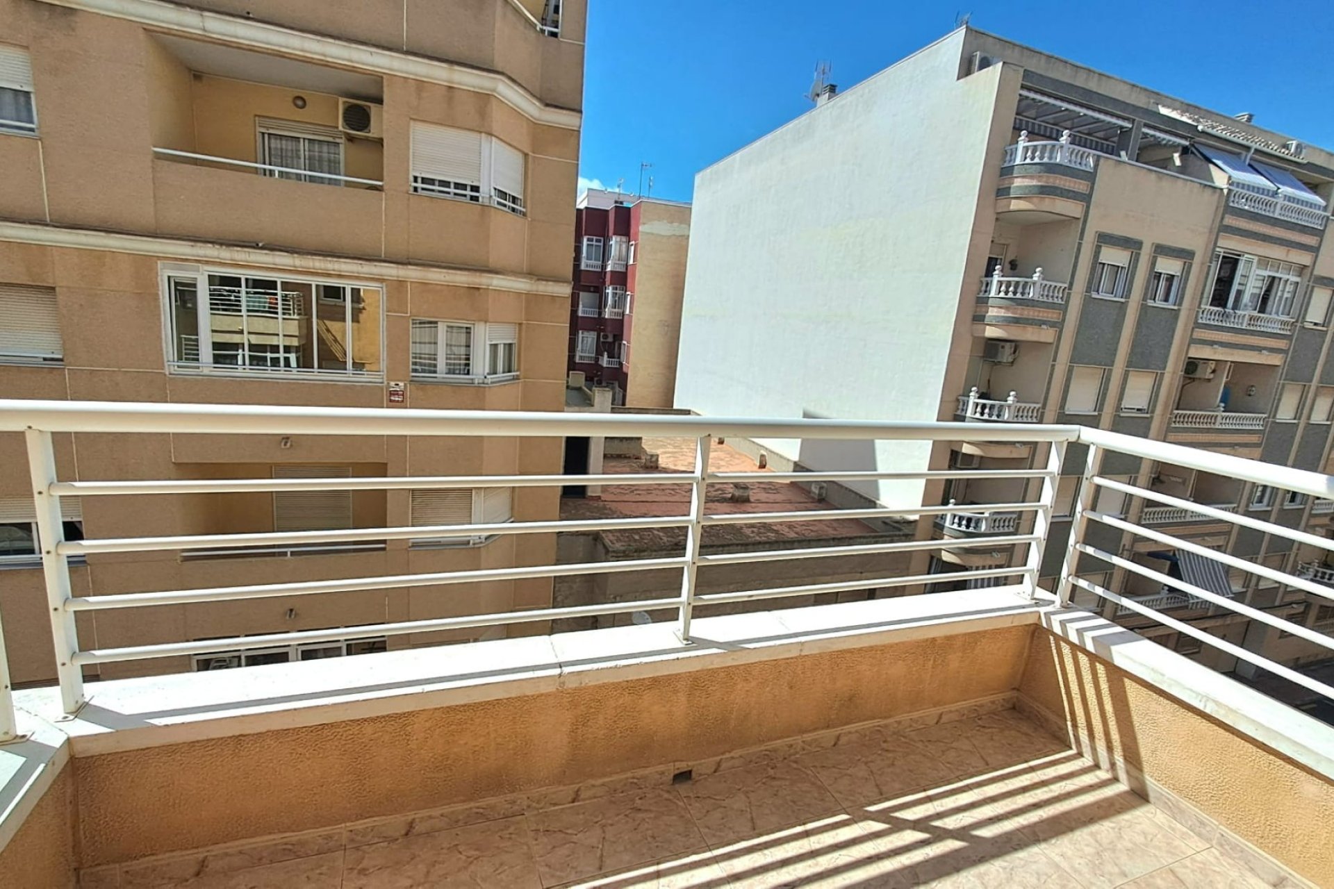 Odsprzedaż - Apartament - Torrevieja - Center