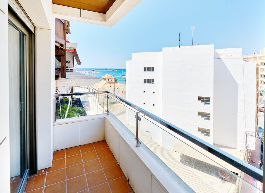 Odsprzedaż - Apartament - Torrevieja - Center