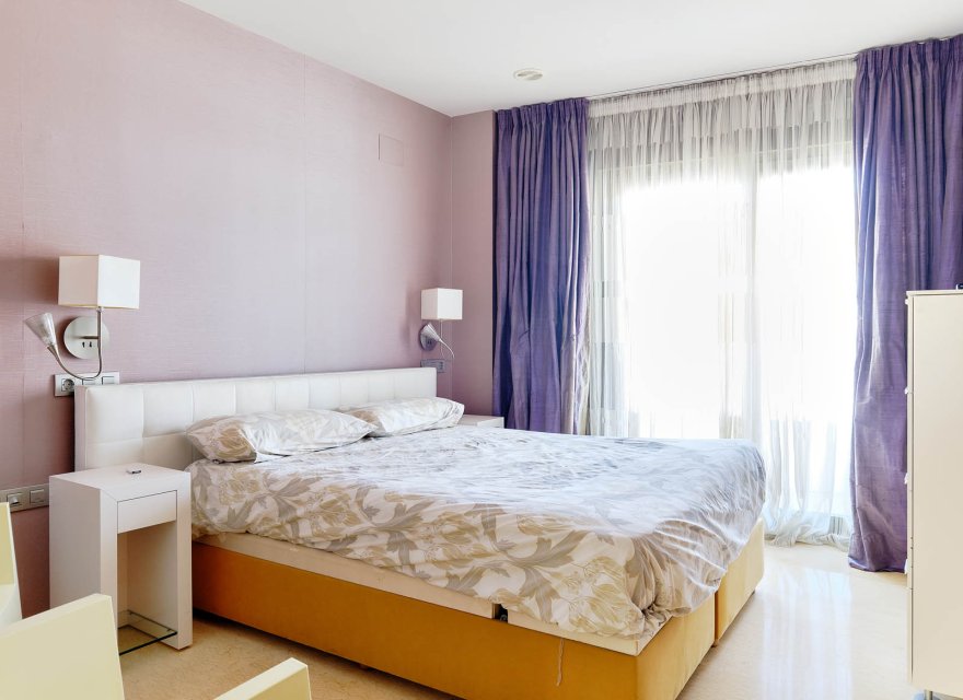 Odsprzedaż - Apartament - Torrevieja - Center