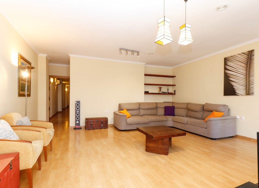 Odsprzedaż - Apartament - Torrevieja - Center