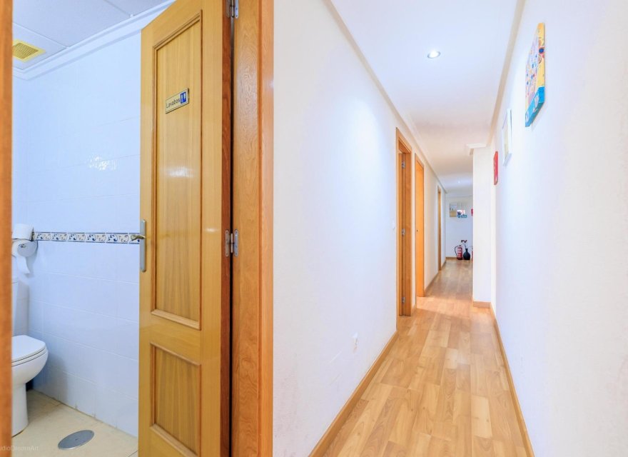 Odsprzedaż - Apartament - Torrevieja - Center